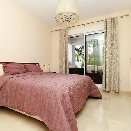 San Pedro Ground Floor Apartment *